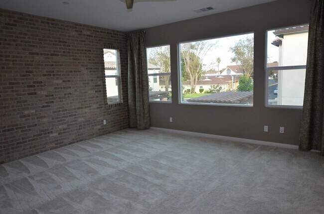 Building Photo - 1005 Sea Glass Wy