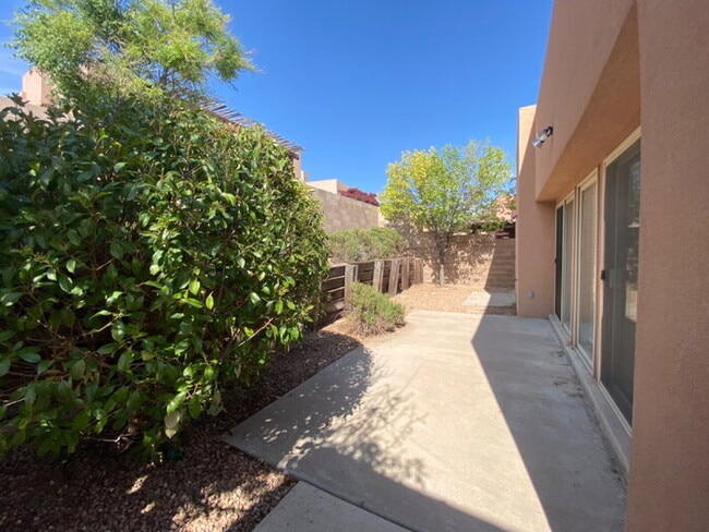 Building Photo - Gated Community - 2BR/Office