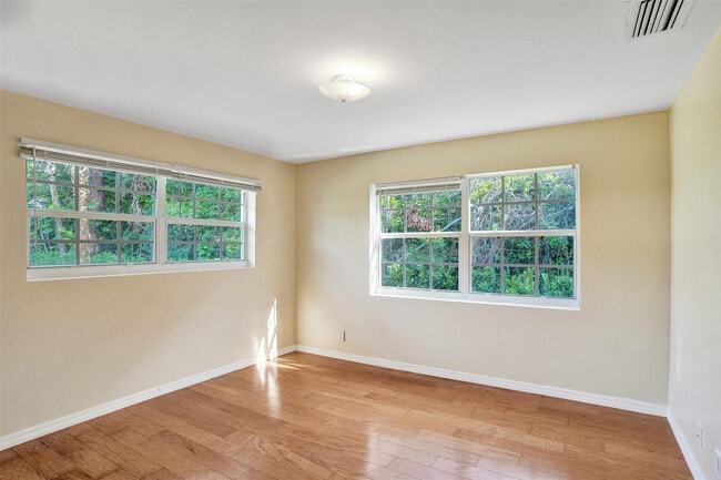 Building Photo - 249 NW 4th Diagonal