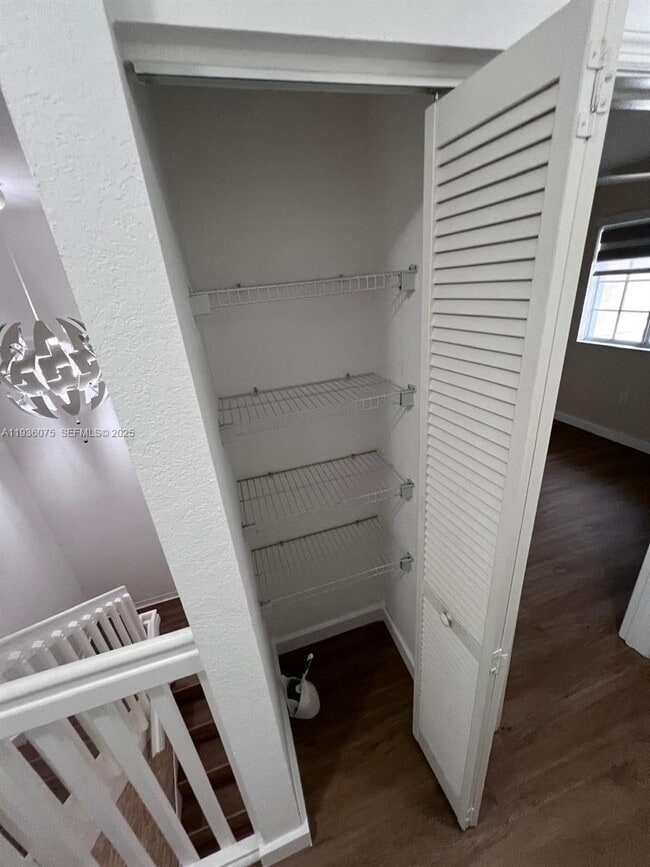 Building Photo - 2098 NE 167th St