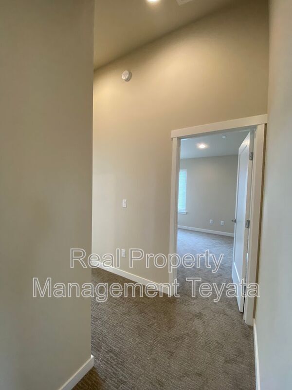 Building Photo - 809 Northview St