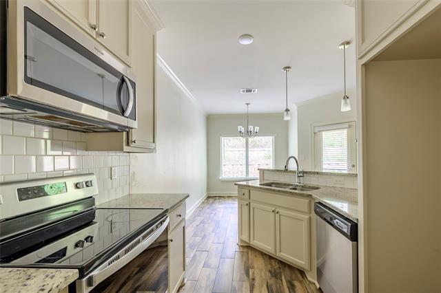Building Photo - 2647 Westminster Dr