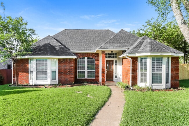 Building Photo - 819 Crooked Creek Ln