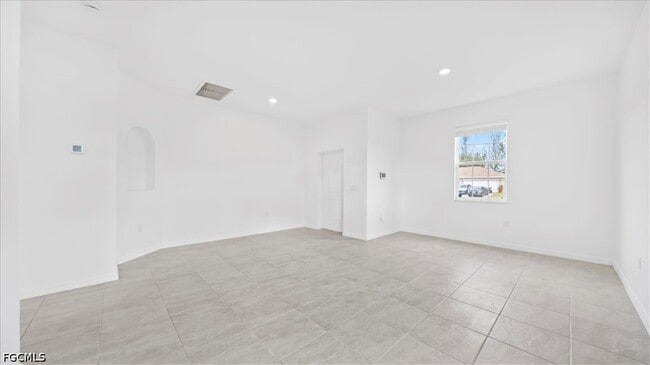 Building Photo - 2928 NW 27th St
