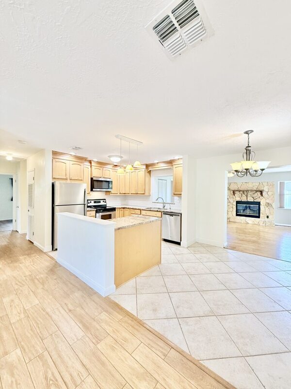 Building Photo - 2701 56th Ln N