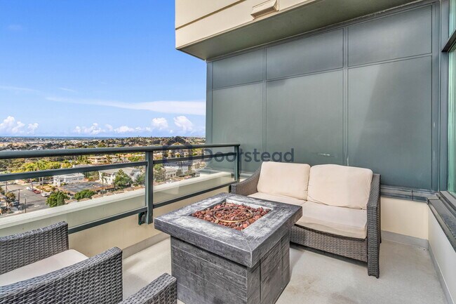 Building Photo - 475 Redwood St