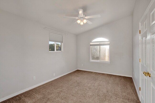 Building Photo - 450 Millstream Terrace