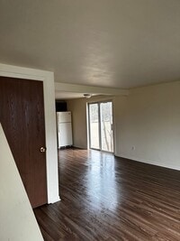 Building Photo - 40-40 Northside Dr