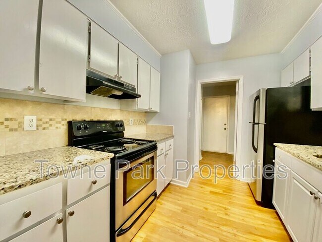 Building Photo - 3309 McDonald St