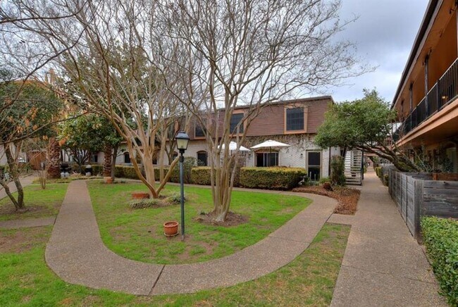 Building Photo - 7801 Shoal Creek Blvd