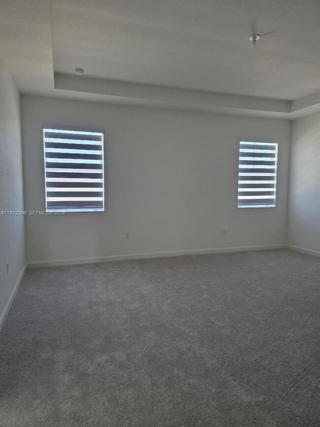 Building Photo - 2741 SE 24th Ct