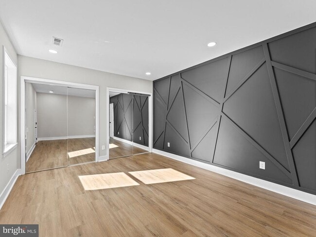 Building Photo - 116 2nd St