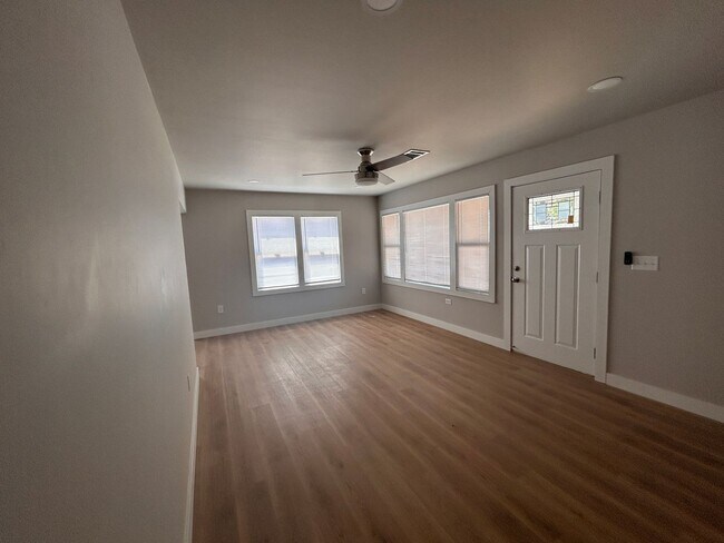 Building Photo - Spacious and remodeled country home close to town.
