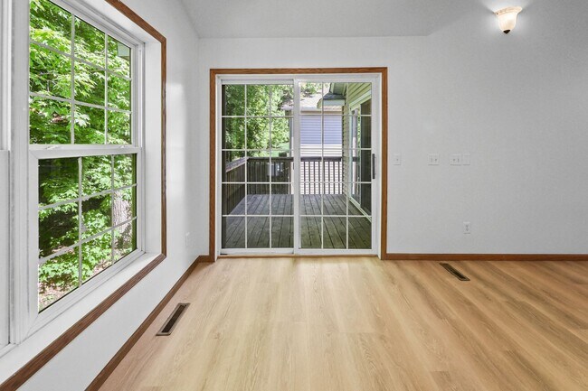 Building Photo - 6030 Boulder Ridge Dr