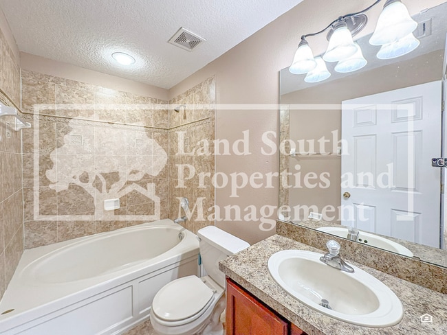 Building Photo - 5432 River Rock Rd