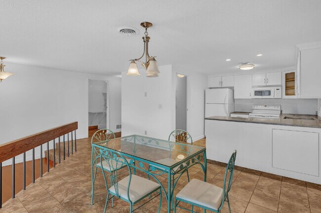 Building Photo - Luxury Condo for Rent – Franklin Place, Bangor