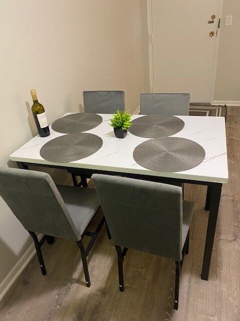 Building Photo - 7000 Sandell Ave