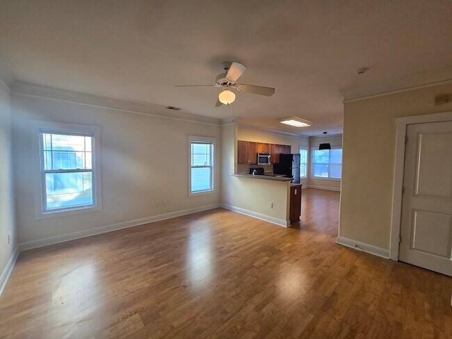 Building Photo - 165 Artisan Pl