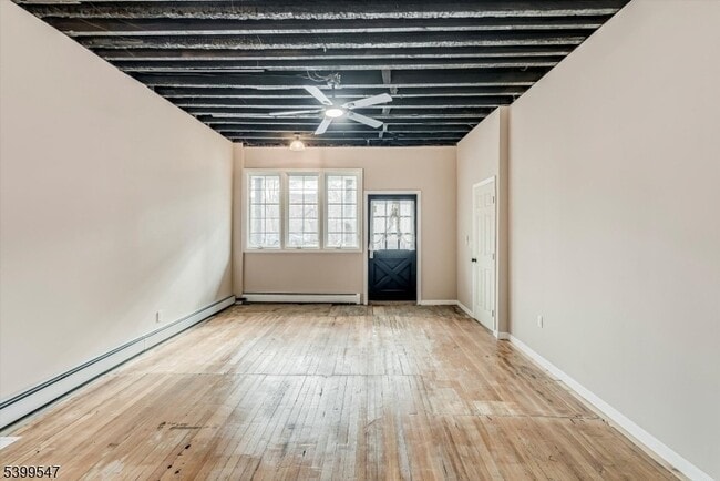 Building Photo - 239 Water St