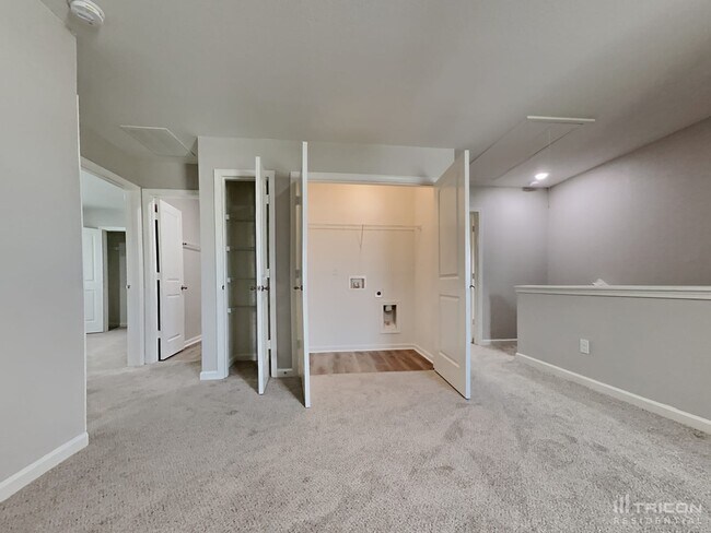 Building Photo - 839 Independence Ave