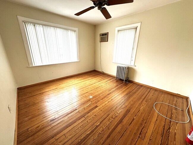 Building Photo - 23 Juniper Ave