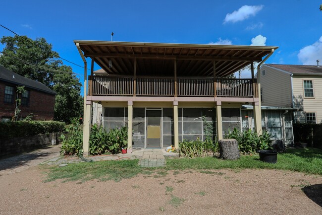 Building Photo - 4615 University Oaks Blvd