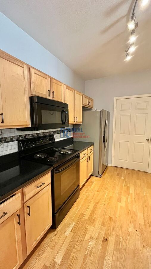 Building Photo - 4451 S Ammons St