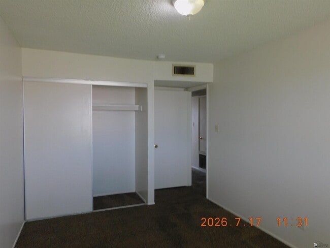 Building Photo - 1276 W 20th Pl