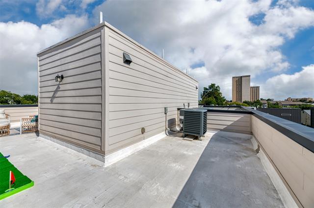 Building Photo - 4205 Roseland Ave