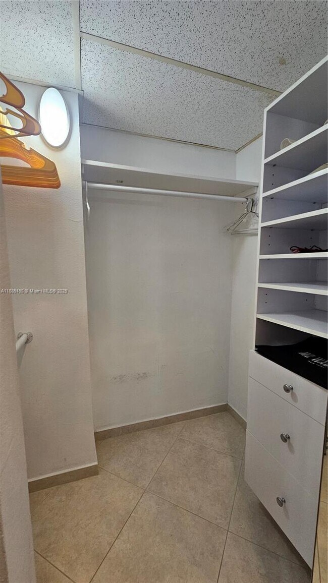 Building Photo - 1980 S Ocean Dr