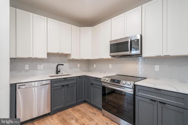 Building Photo - 435 N 35th St