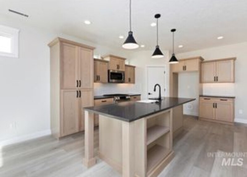 Building Photo - 15035 Veraison Pl
