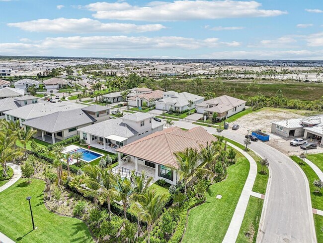 Building Photo - 13621 Le Christine Dr