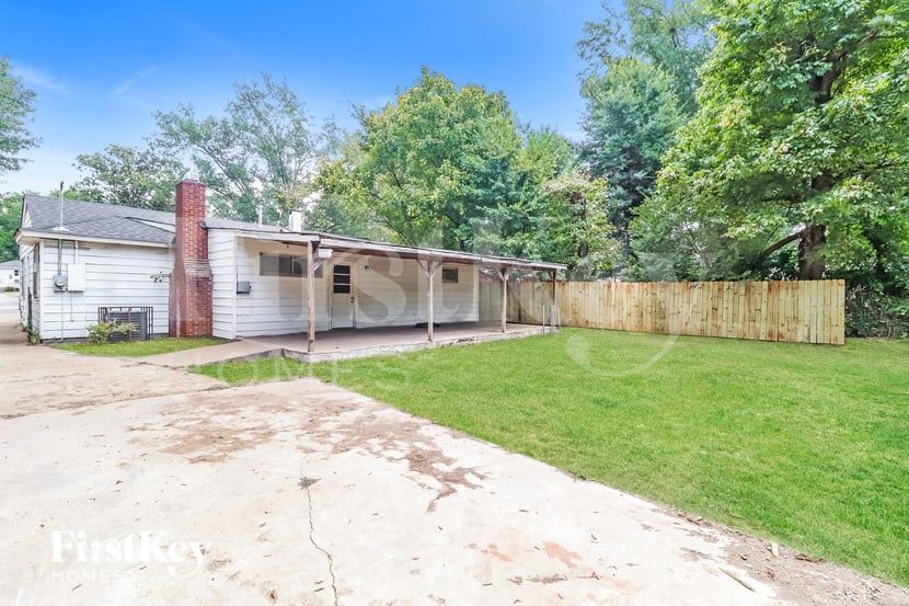 Building Photo - 1769 Sugarloaf St