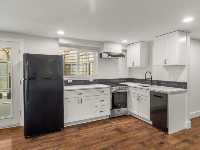 Building Photo - 4205 7th St SW