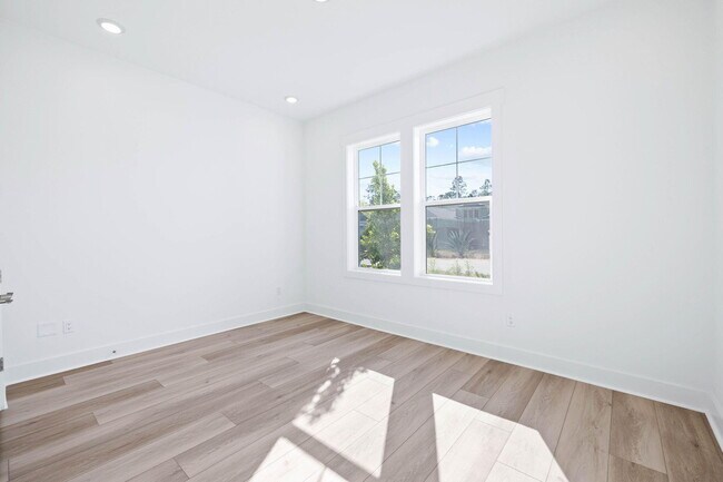 Building Photo - 2364 Pathways Drive