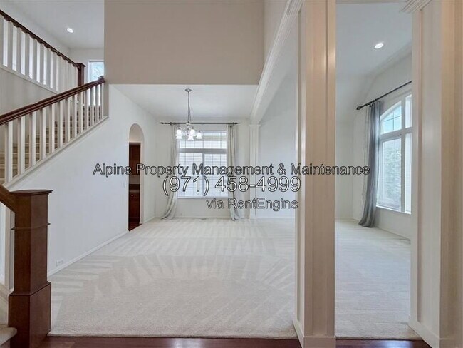 Building Photo - 4143 NW Meisner Dr