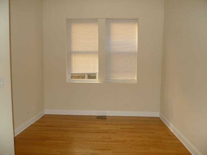 Building Photo - 1448 N Leavitt St