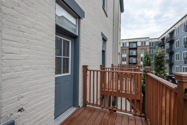 Building Photo - 130-134 William Howard Taft Road