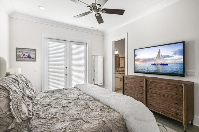 Building Photo - 995 Airport Rd