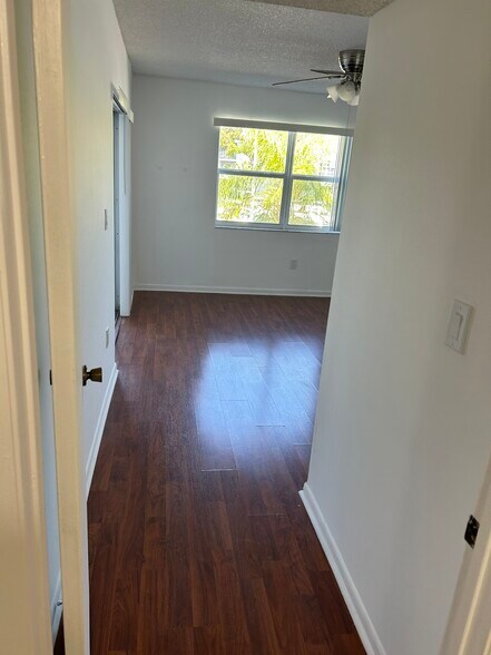 Building Photo - 8600 SW 212th St