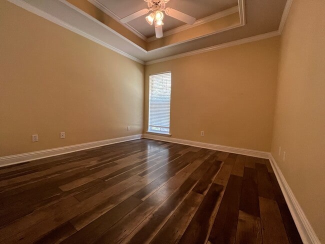 Building Photo - 1050 Azalea Garden Dr