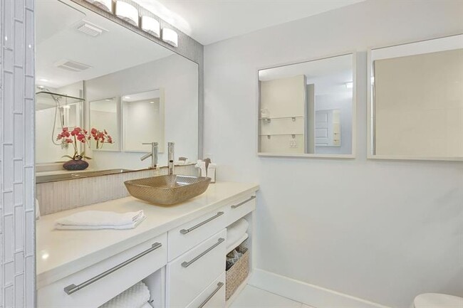 Building Photo - 2000 S Ocean Dr