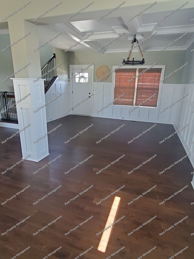 Building Photo - Gorgeous Custom Built Dyer 4 Bedroom