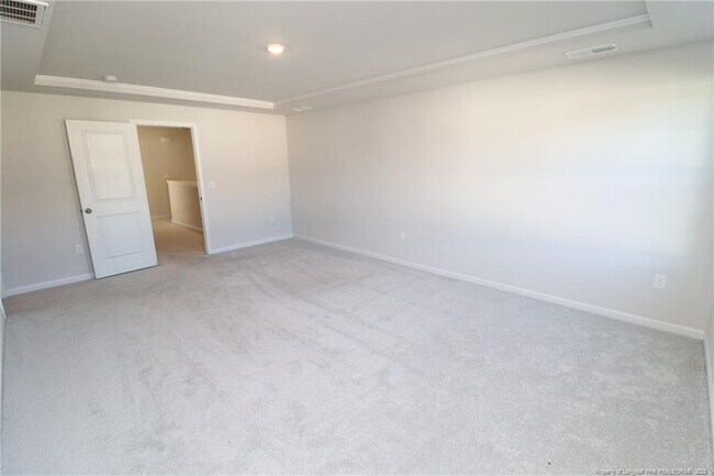 Building Photo - 5711 Woodlawn Dr