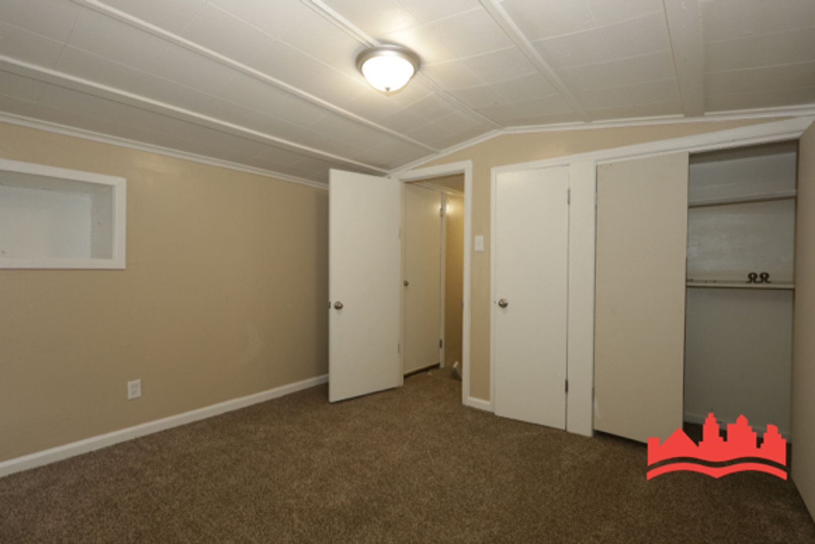 Building Photo - 3727 Rhea Ave