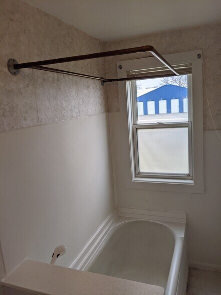 Building Photo - 200 11th St NE