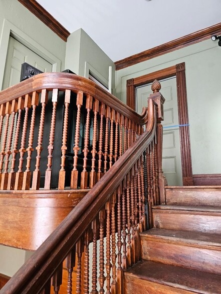 Building Photo - 764 Rock St