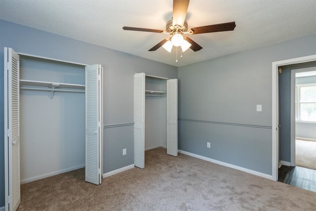 Building Photo - 104 Greenwood Cir