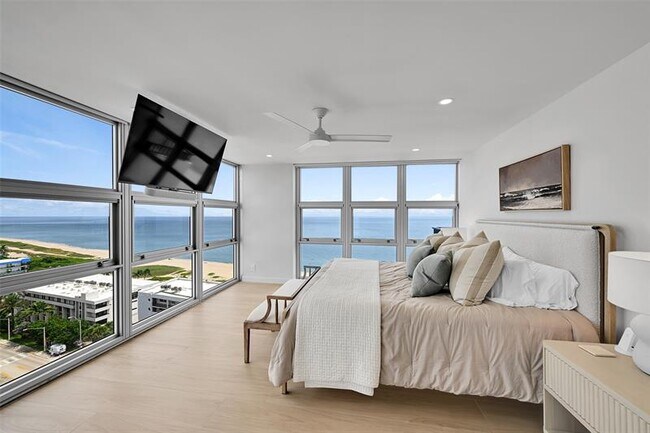 Building Photo - 525 N Ocean Blvd